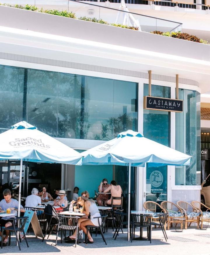 Surfers Paradise New Beachfront Apartments ゴールドコースト エクステリア 写真